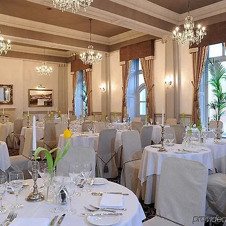 Palm Court Hotel
