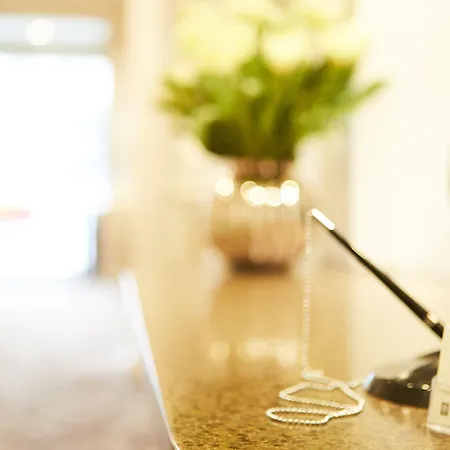 Palm Court Отель