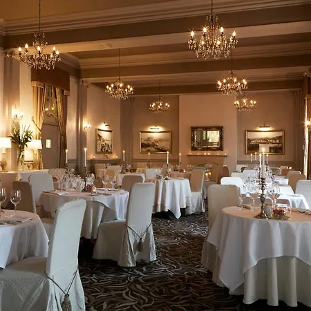 Отель Palm Court